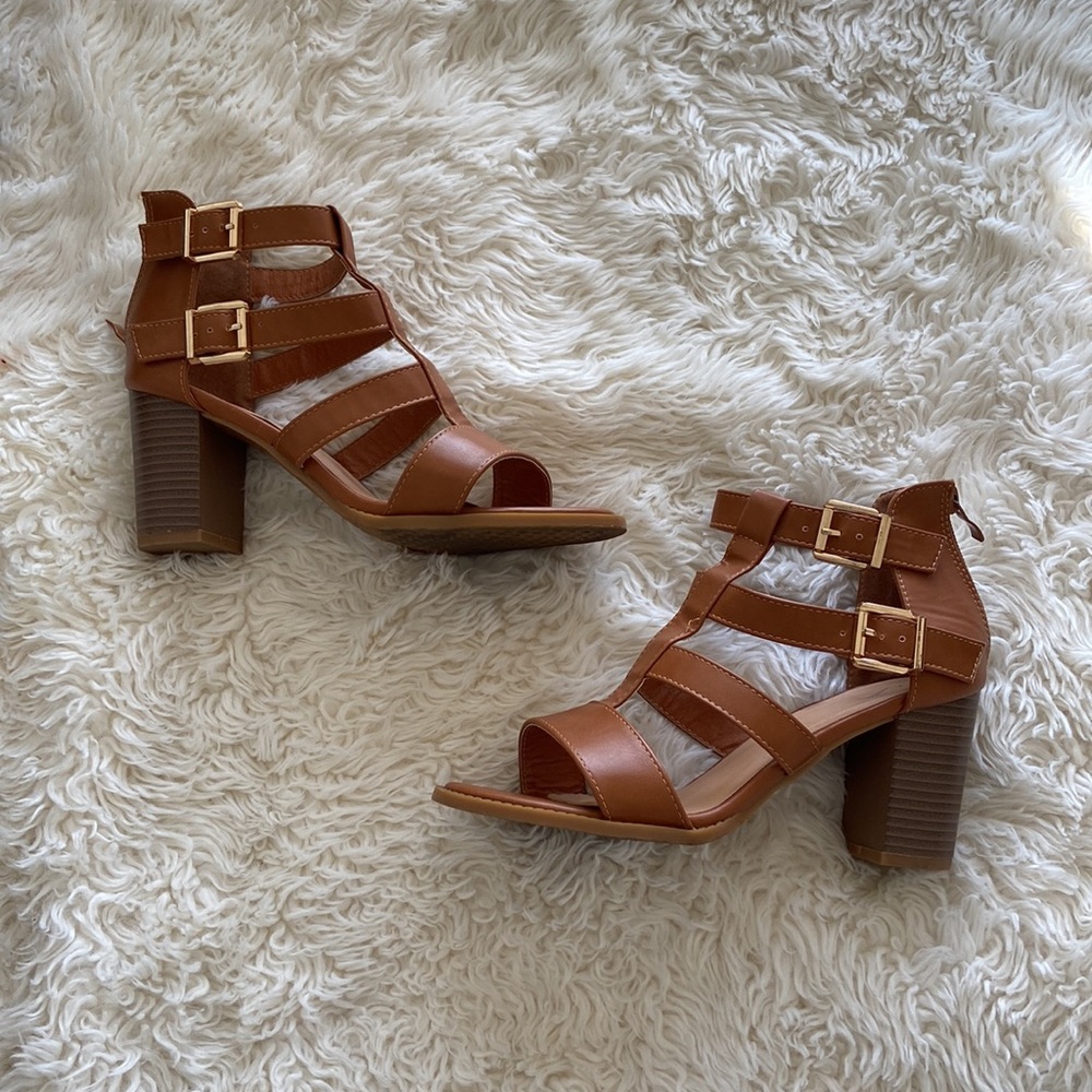 Windsor Cognac Qasse Strapped Heels Size 8.5